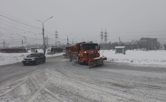 Идея Миляева снова актуальна: нужен снежный субботник, коммунальщики на пределе Идея Миляева снова актуальна: нужен снежный субботник, коммунальщики на пределе