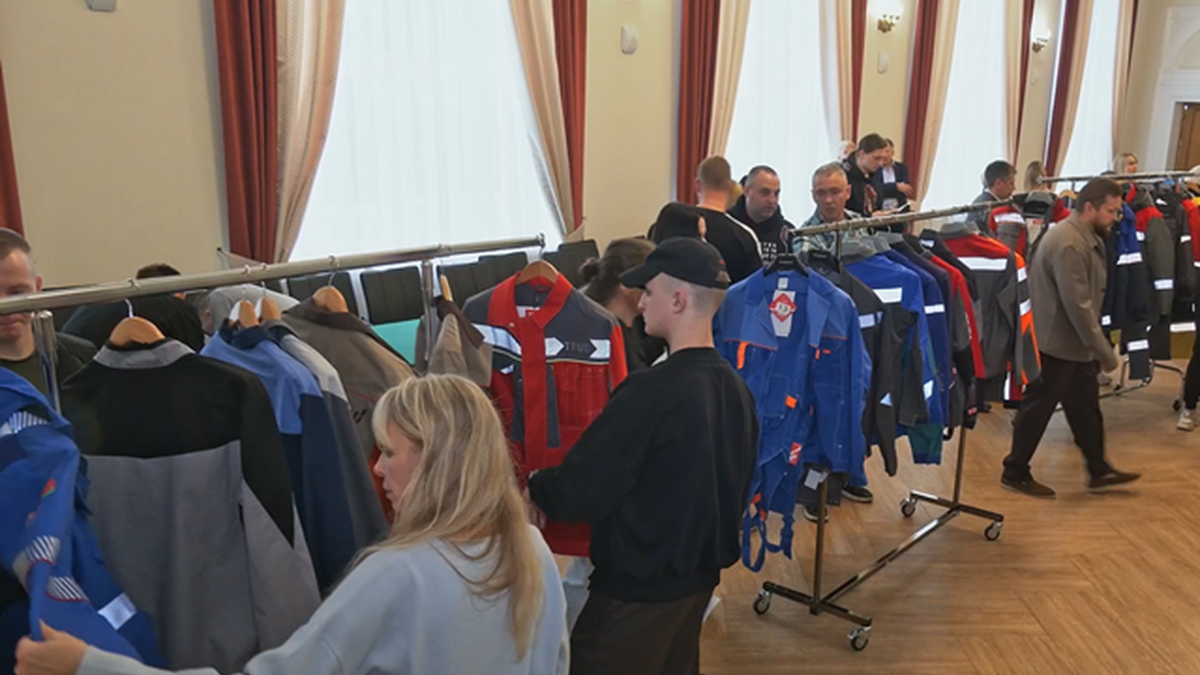 Работники Севмаша приняли участие в выборе концепции новой спецодежды пресс-службы предприятия ОСК Севмаш